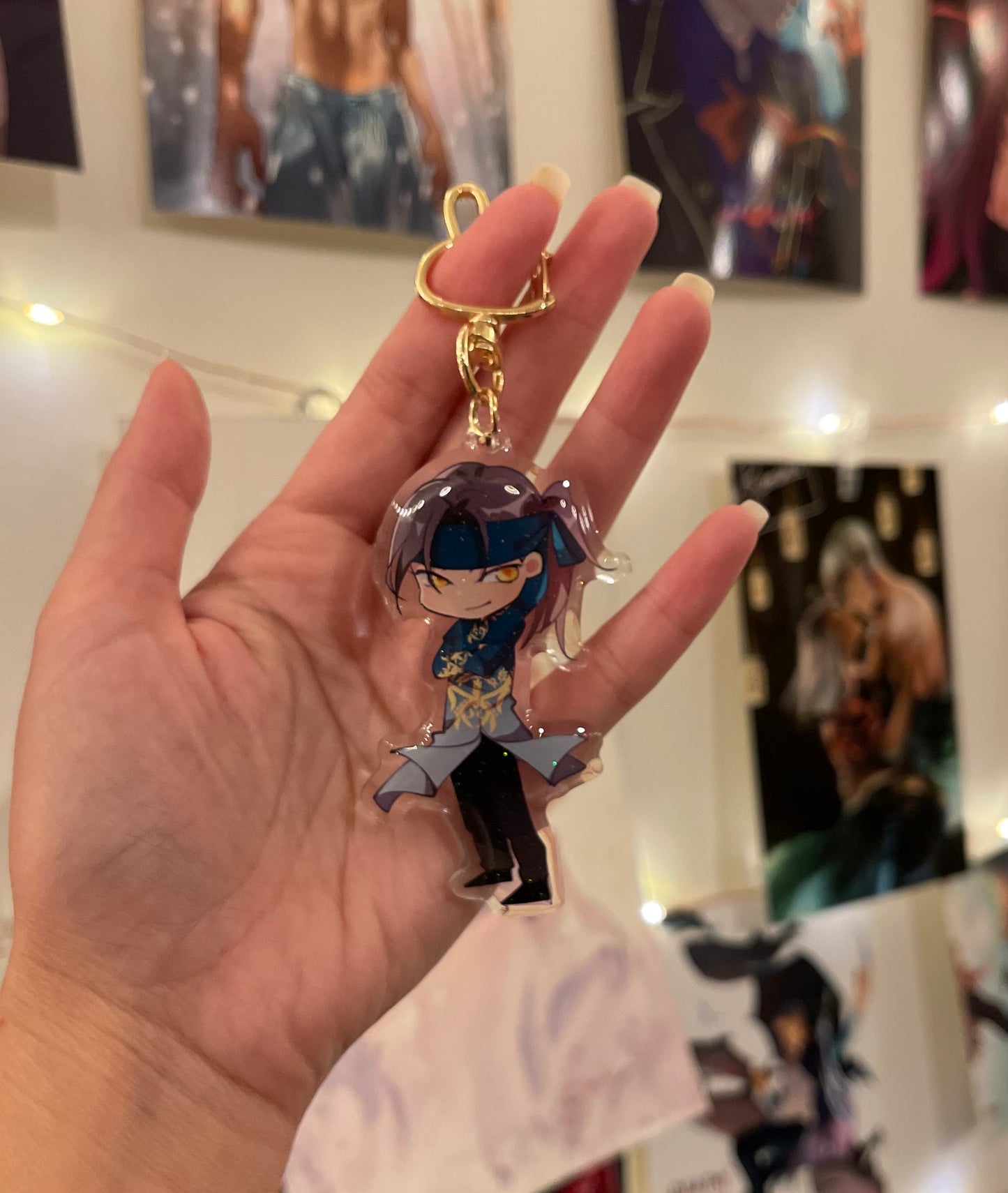 CUTE CHARMS: HE’S MY EMPRESS; PRINCE MILIAN STANDING